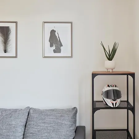 Cozy Studio In Smichov By Days Apartment *